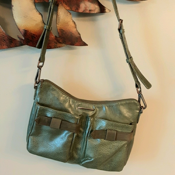 Matt & Nat Handbags - NWOT MATT & NAT GREEN CROSSBODY BAG